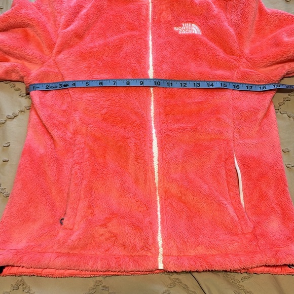 The North Face Fleece Jacket - Picture 4 of 9